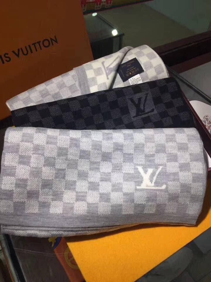 Thick LV scarf